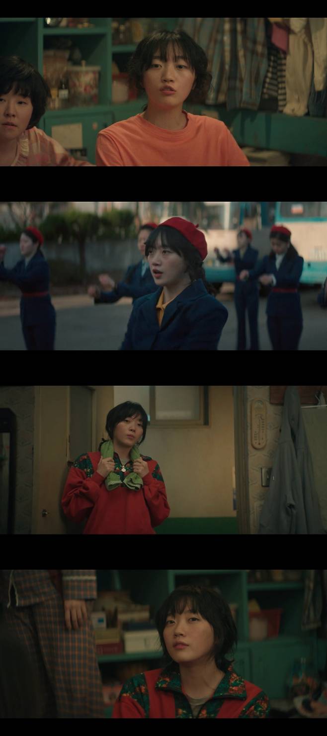 지난 13일 첫 방송된 JTBC 새 주말극 ‘백번의 추억’에 차옥희 역으로 출연한 배우 오우리 주요 출연장면. 사진 JTBC 방송화면 캡처