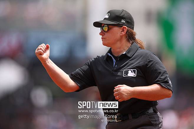 ▲ 메이저리그 최초 여성 심판으로 큰 스포트라이트를 받은 젠 파월 심판