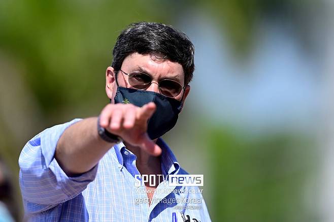 ▲ 로버트 너팅 구단주는 필요할 때 돈을 쓰지 않는다는 피츠버그 팬들의 극심한 반발에 부딪혀 있다