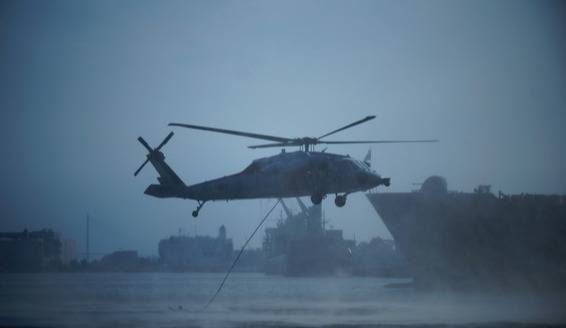 75년 전 전투를 재현하는 상륙작전 재연행사 [사진 = 이장원 기자]