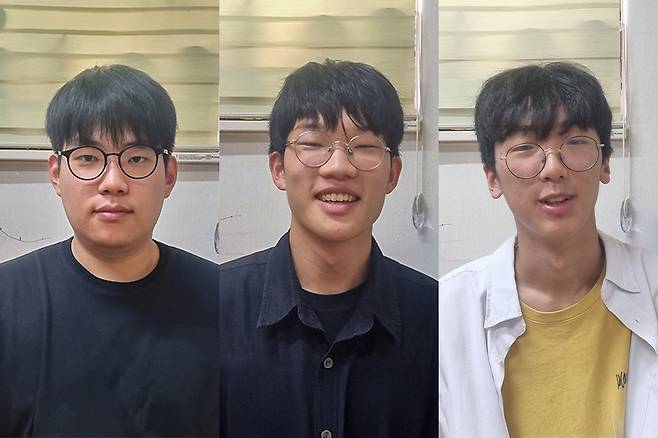 광주광역시 동구 학교밖청소녀지원센터 학생들. 왼쪽부터 김동하(22), 최종석(18), 윤채현(17). 정승우 기자