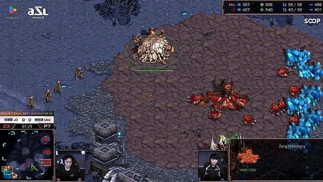 - 정신 없이 돌린 질럿들이 결국 승리의 길을 만들었다