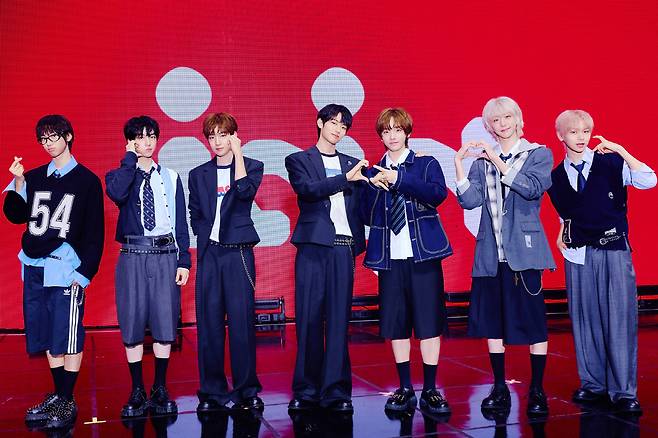 아이딧. 멤버 박성현, 백준혁, 김민재, 장용훈, 정세민 박원빈, 추유찬(왼쪽부터). 사진 제공=스타쉽엔터테인먼트