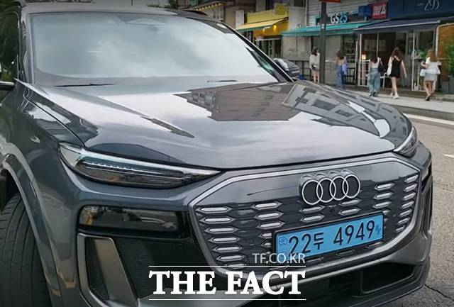 '오승혁의 팩트 DRIVE'는 아우디의 전기차 기대작 Q6 이트론을 타고 서울, 경기도 고속도로와 일반도로를 여러 시간대에 주행하며 다양한 환경에서 차의 성능을 시험했다. /서울 마포=오승혁 기자