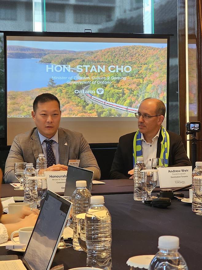 스탠 조(한국 이름 조성훈) 장관이 온타리오주 추진 의제를 설명하고 있다(사진=정상미)