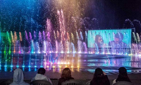 지난해 부산 사하구 다대포 꿈의 낙조 분수에서 열린 동네방네비프 모습.  BIFF 제공