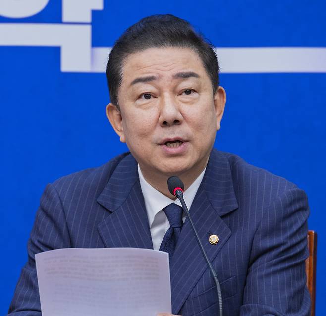 더불어민주당 김병기 원내대표가 15일 국회에서 열린 최고위원회의에서 발언하고 있다. / 사진=연합뉴스