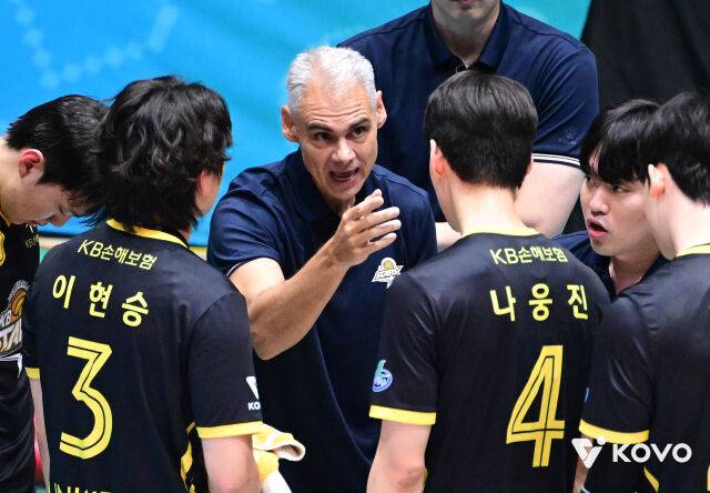 KB손해보험 레오나르도 카르발류 감독./KOVO