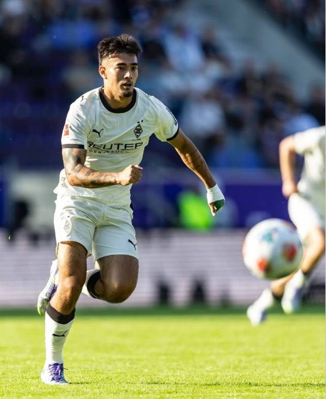 지난 여름 /사진=보루시아 묀헨글라트바흐로 이적한 옌스 카스트로프. /사진=보루시아 묀헨글라트바흐 SNS