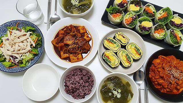 혈당 조절이 필요하다면 저당지수 식품을 섭취해야 한다｜출처:Gemini 생성