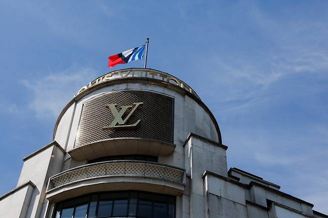 프랑스 파리 샹젤리제 거리에 있는 루이비통 매장./로이터 연합뉴스
