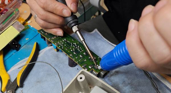 세가 새턴 원래 파워에서 전원 삽입부를 분리!