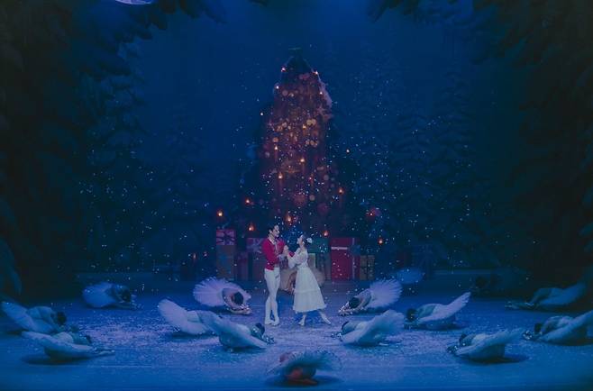 장선희발레단 호두까기 인형의 클라이막스 장면. 장선희발레단 제공