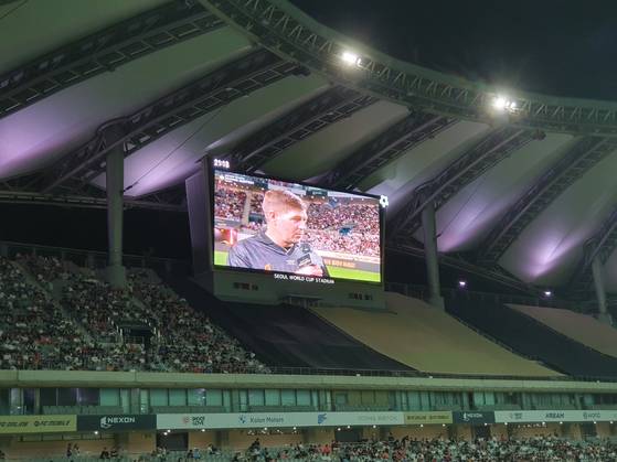 Steven Gerrard, an apparent fan-favorite, gives an interview on the sidelines of the power challenge. [THOMAS MCCARTHY]