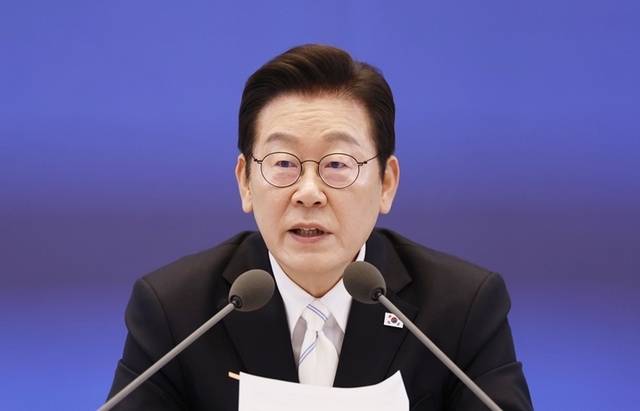 이재명 대통령이 지난 11일 청와대 영빈관에서 열린 취임 100일 기자회견 '회복을 위한 100일, 미래를 위한 성장'에서 발언하고 있다. 대통령실 제공