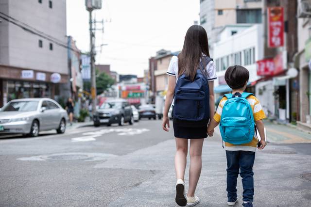 교육부가 공개한 교육환경보호구역 내 현황을 따르면 지난해 203곳의 유·초·중·고등학교 근처의 불법 금지시설이 영업하고 있다. 사진은 기사의 특정 사실과 관련 없음. 게티이미지뱅크