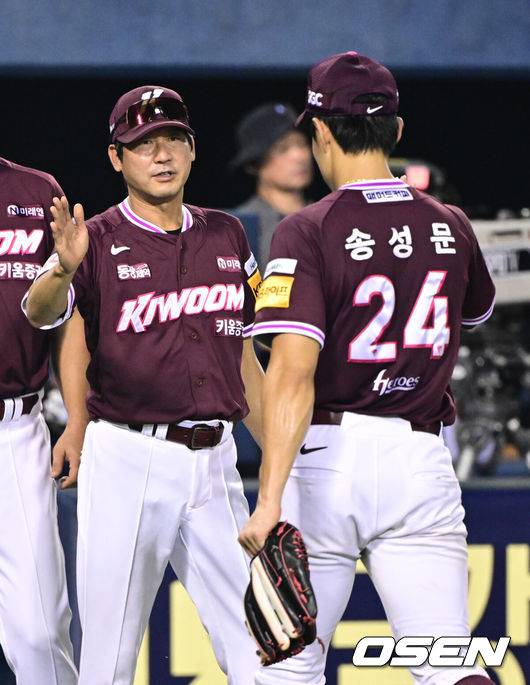 키움 히어로즈 설종진 감독대행. /OSEN DB
