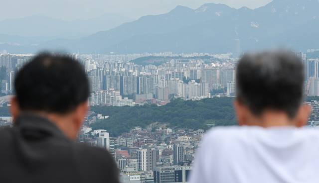 서울 남산에서 바라본 서울 시내 아파트 단지. 연합뉴스