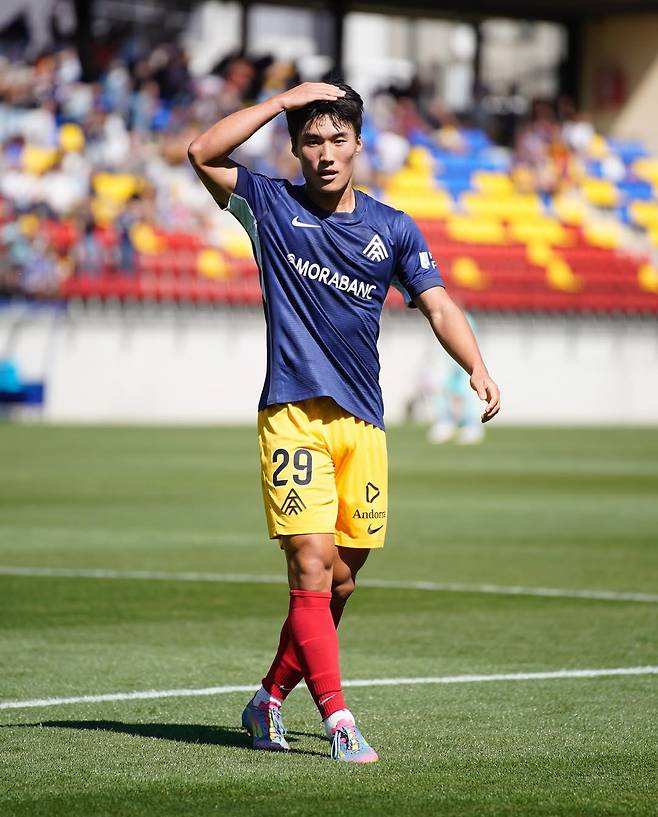 지난 14일(한국시간) 스페인 누 에스타디 엔캄프에서 열린 2025~2026 스페인 프로축구 라리가2(2부) 5라운드 코르도바전에서 시즌 2호골이자 4호 공격 포인트(2골 2도움)을 달성한 FC안도라 김민수. /사진=김민수 SNS 캡처