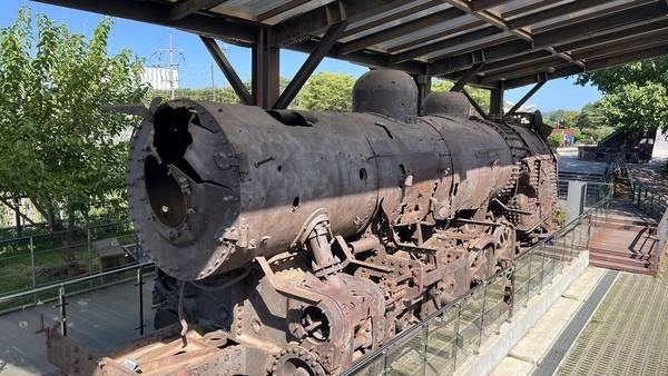 임진각 주변에는 한국전쟁 전 신의주까지 운행하던 장단역 증기기관차가 총탄 자국이 몸체에 박힌 채 전시돼 있다. 2025.9.16 /조수현기자 joeloach@kyeongin.com