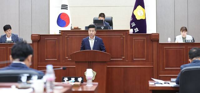 성주군의회 제292회 임시회에서 '5분 자유발언'을 하고 있는 김성우 의원. 성주군의회 제공