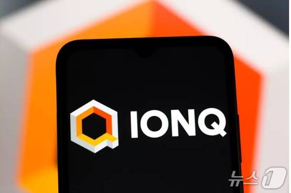 아이온큐 로고 - 회사 홈피 갈무리