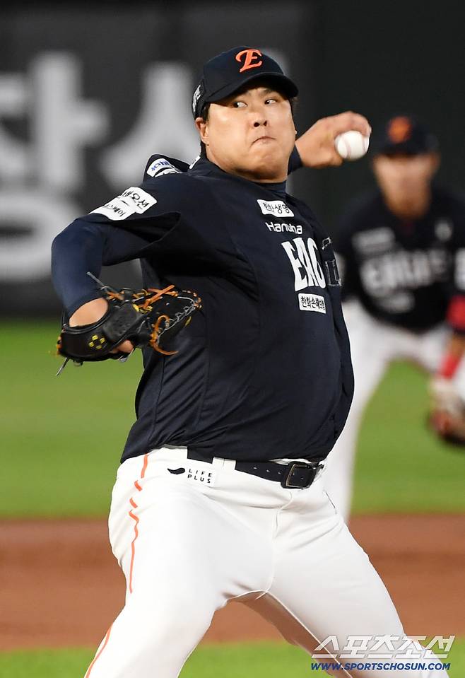 10일 부산 사직구장에서 열린 롯데 자이언츠와 한화 이글스의 경기. 한화 류현진이 역투하고 있다. 부산=박재만 기자 pjm@sportschosun.com/2025.09.10/