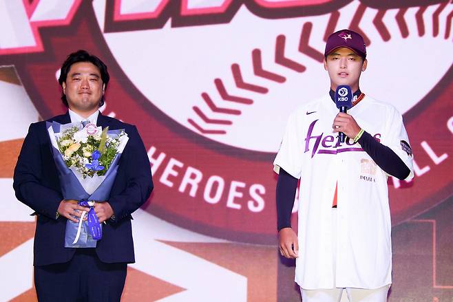 2026 KBO 신인 드래프트가 17일 서울 롯데호텔월드에서 열렸다. 키움에 1라운드 지명된 북일고 박준현이 소감을 말하고 있다. /박재만 스포츠조선 기자