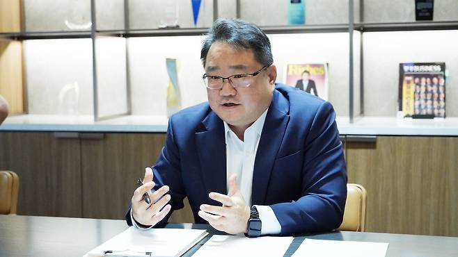 강덕웅 대동 해외사업부문장은 “미 관세 정책에 대응해 올해 북미 수출 제품의 가격을 10% 인상했다”며 “45년간 북미 시장에서 축적한 판매 데이터를 기반으로 한 현미경 분석·판매 전략에 나서고 있다”고 말했다.