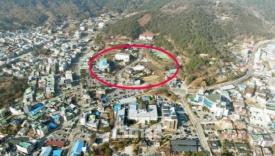 서산시 신청사 예정지. 지상 7층 규모로 계획된 새 시청사는 접근성·확장성·도시계획 연계성 측면에서 모두 미흡하다는 지적을 받고 있다.대전일보DB