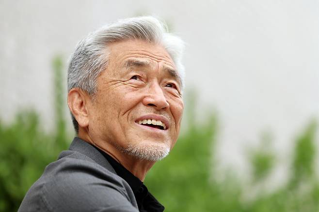 마흔여섯 살 늦은 나이에 데뷔한 소리꾼 장사익은 올해로 데뷔 30주년을 맞았다. 뉴스1