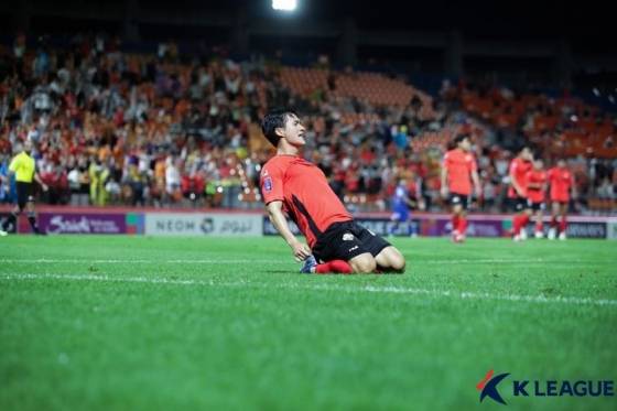 강원FC 구본철. /사진=한국프로축구연맹 제공