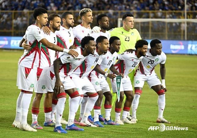 수리남 축구대표팀 선수들. /AFPBBNews=뉴스1