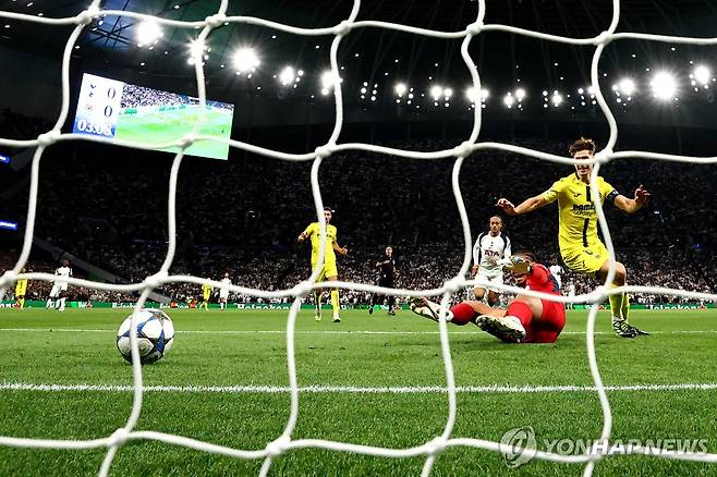 비야레알의 자책골 장면. [AFP=연합뉴스]