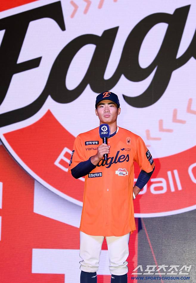 2026 KBO 신인 드래프트가 17일 서울 롯데호텔월드에서 열렸다. 한화에 1라운드 지명된 유신고 오재원이 소감을 말하고 있다. 잠실=박재만 기자 pjm@sportschosun.com/2025.09.17/