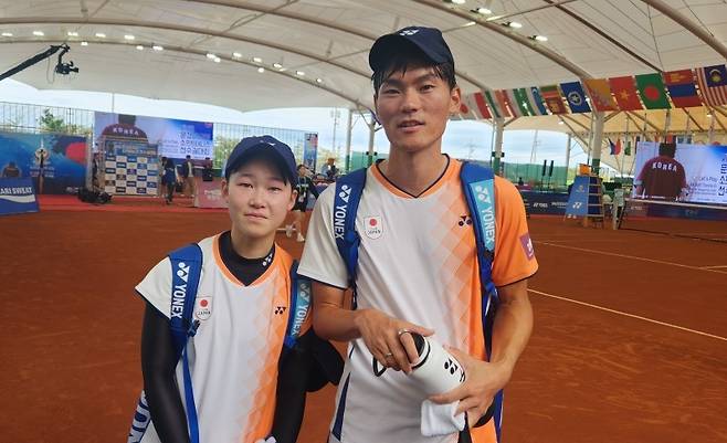 은메달을 흭득한 일본의 마루야마 카이토-템마 레나. 김경무 기자