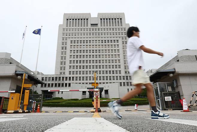 조희대 대법원장에 대한 여당의 사퇴 압박이 거세지고 있는 가운데 16일 서울 서초구 대법원 모습./뉴스1