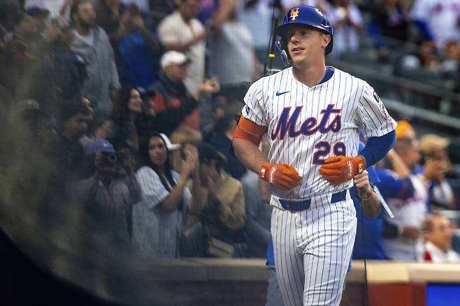 <yonhap photo-4381="">지난 시즌 대체 외국인 타자로 두산에서 뛴 제러드 영. [AP=연합뉴스]</yonhap>