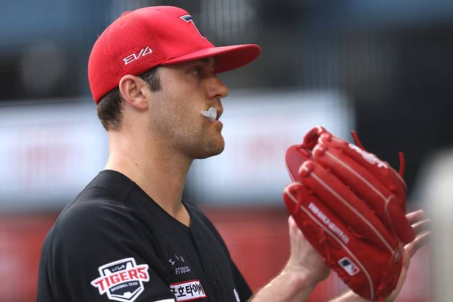 18일 팔꿈치 염증 문제로 1군 엔트리에서 제외된 제임스 네일. KIA 제공