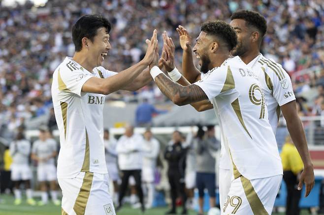 LA FC 손흥민이 전반 16분 만에 멀티골을 터트렸다. 사진은 LA에서 활약 중인 손흥민의 모습. /사진=로이터