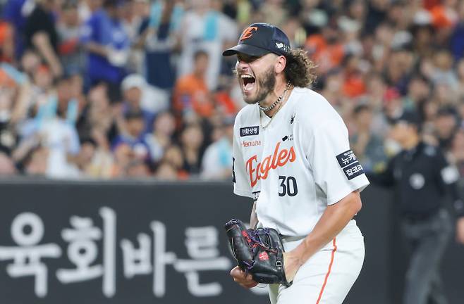 한화 이글스 코디 폰세가 하루 더 휴식을 취할 예정이다. 사진은 한화에서 활약 중인 폰세의 모습. /사진=뉴스1