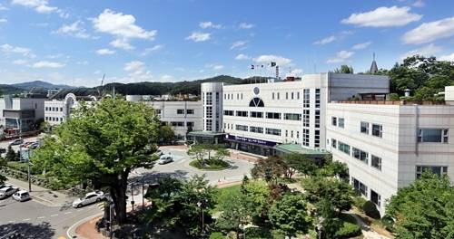 가평군청사 전경