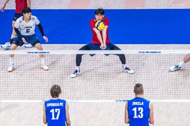 리시브하는 임성진./Volleyballworld