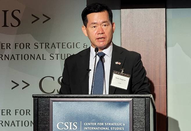 석종건 방위사업청장이 17일(현지시간) 미국 워싱턴DC 전략국제문제연구소(CSIS)에서 열린 한미 방산협력 포럼에서 발언하고 있다. [연합뉴스]