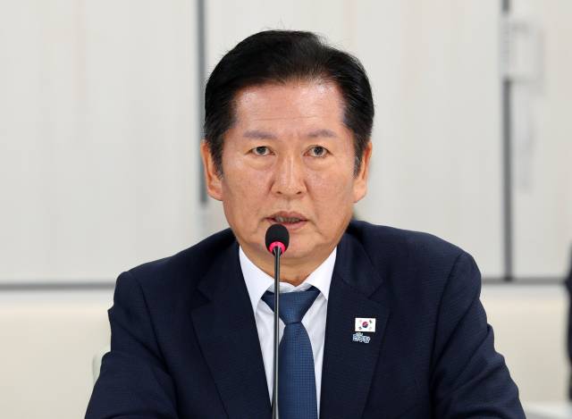 ▲더불어민주당 정청래 대표가 18일 오전 광주광역시청 중회의실에서 열린 민주당-광주시 예산정책협의회에서 발언하고 있다. ⓒ연합뉴스