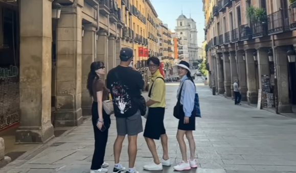 배우 최수종·하희라 부부가 오랜만에 떠난 가족 여행 근황을 공개했다.&nbsp;유튜브 채널 ‘하희라이트’ 캡처