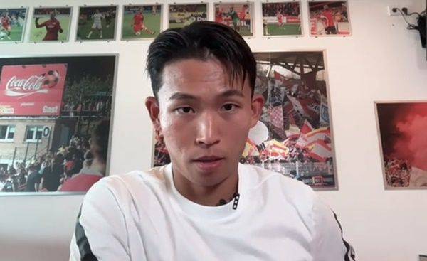 인터뷰에 나선 정우영