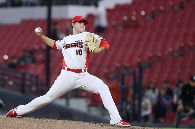 ▲ 16일 광주 한화전에서 첫 선발 등판을 갖고 4이닝 1실점으로 호투한 김태형 ⓒKIA타이거즈