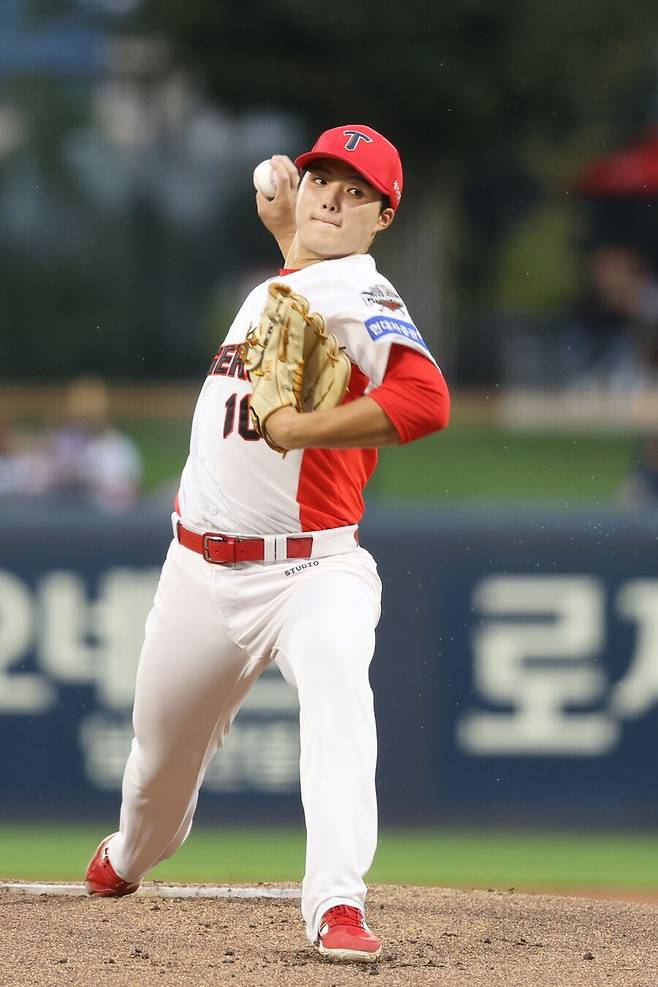 ▲ 김태형은 고교 시절 구속을 찾으면서 더 공격적이고 자신감 있는 투구를 하고 있다 ⓒKIA타이거즈