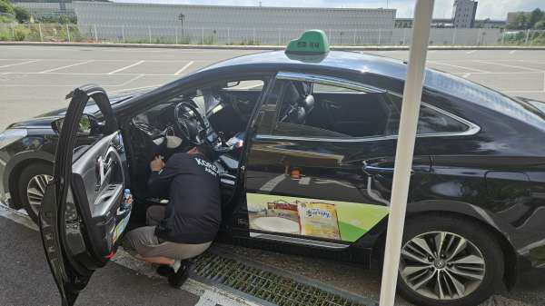 페달 오조작 방지장치 설치 모습